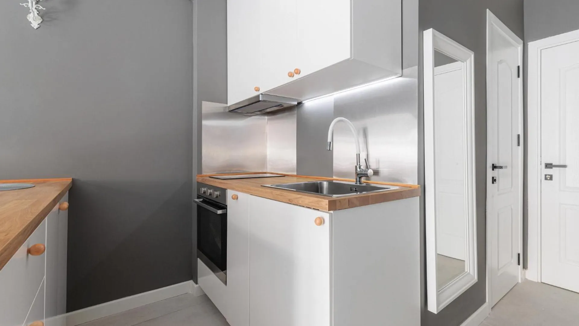LumaHaus Kamara Apartment Thessaloniki 0*,