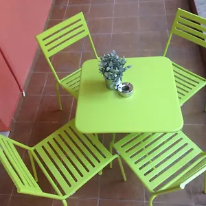  Apartment Orange